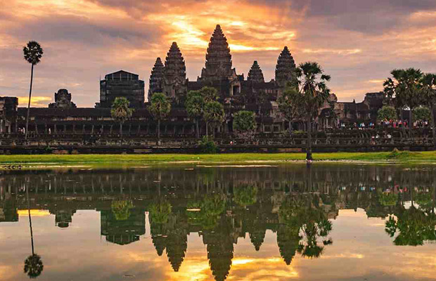 Discover Angkor Wat Small-Group Sunrise Tour